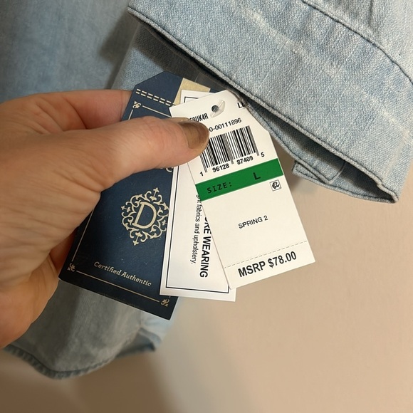 NWT Democracy Denim Jean Button Up Shirt Large - Picture 4 of 5